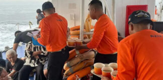 (Видео) Потона траект на Филипините со повеќе од 350 луѓе