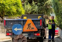 ФОТО: Се чистат шахтите и сливниците, Град Скопје подготвен за најавеното силно невреме