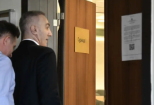 (ФОТО) Артан Груби влезе во судница: Му се суди за криминал во „Државна лотарија“