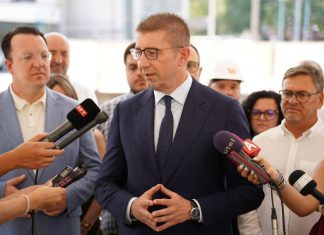 Мицкоски за одлуката на обвинителот: „Не му значи што живи гореа 14 луѓе“