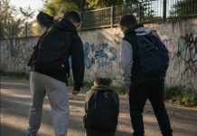 13-ГОДИШНО ДЕТЕ СЕ БОРИ ЗА ЖИВОТ: Во Чаир го тепале со безбол-палки и ножеви
